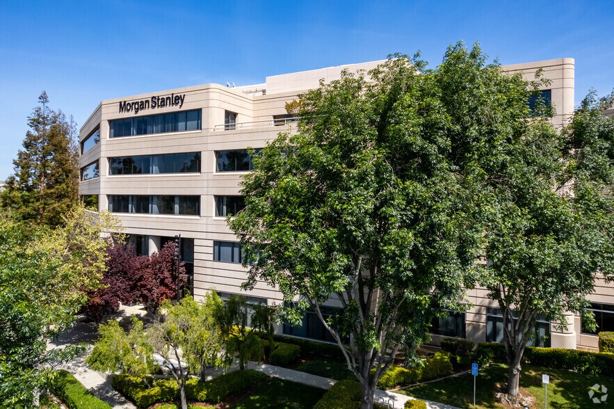 4309 Hacienda Dr, Pleasanton, CA for lease - Building Photo - Image 3 of 6
