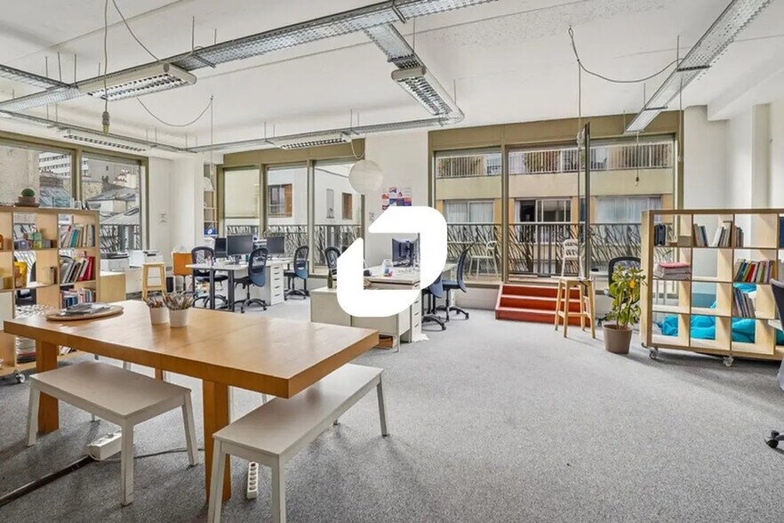 8 Passage Brulon, Paris for lease - Interior Photo - Image 1 of 12