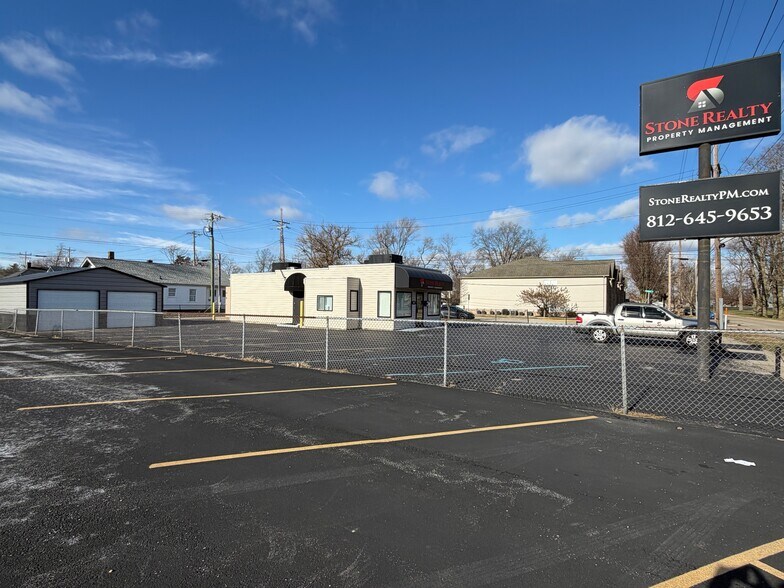 60 N Brown Ave, Terre Haute, IN à louer - Photo du bâtiment - Image 3 de 9