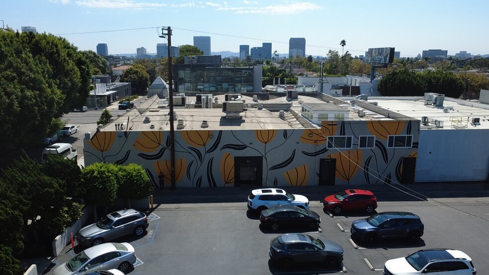 8151-8155 Beverly Blvd, Los Angeles, CA for lease - Building Photo - Image 1 of 9