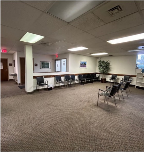 832 Mckinley Ave NW, Canton, OH à louer - Photo du bâtiment - Image 3 de 4