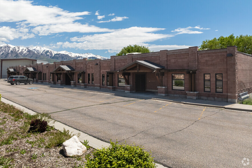 255 W 2675 N, Layton, UT for lease - Primary Photo - Image 1 of 7