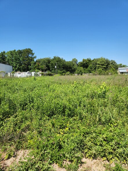 FM 2100 Road, Crosby, TX à vendre - Photo du bâtiment - Image 2 de 8