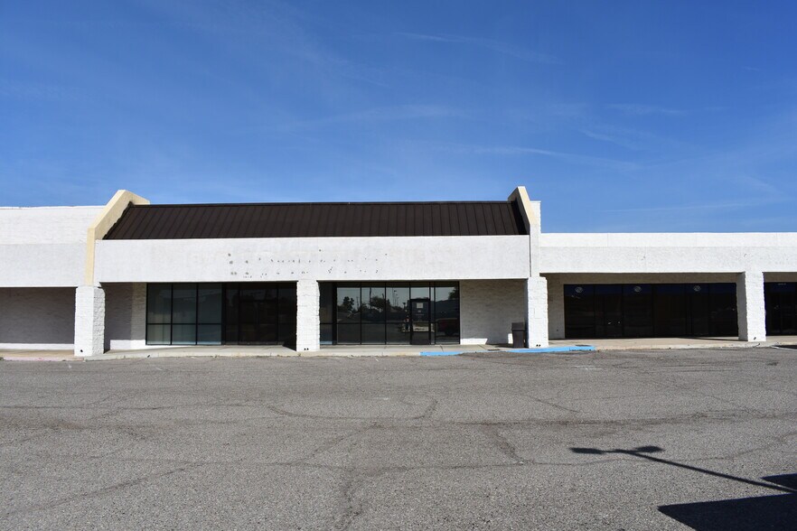 967 Hancock Rd, Bullhead City, AZ for lease - Primary Photo - Image 1 of 10