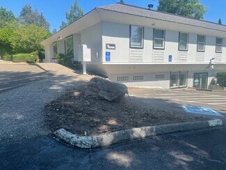 Plus de détails pour 630 B Ave, Lake Oswego, OR - Bureau à louer