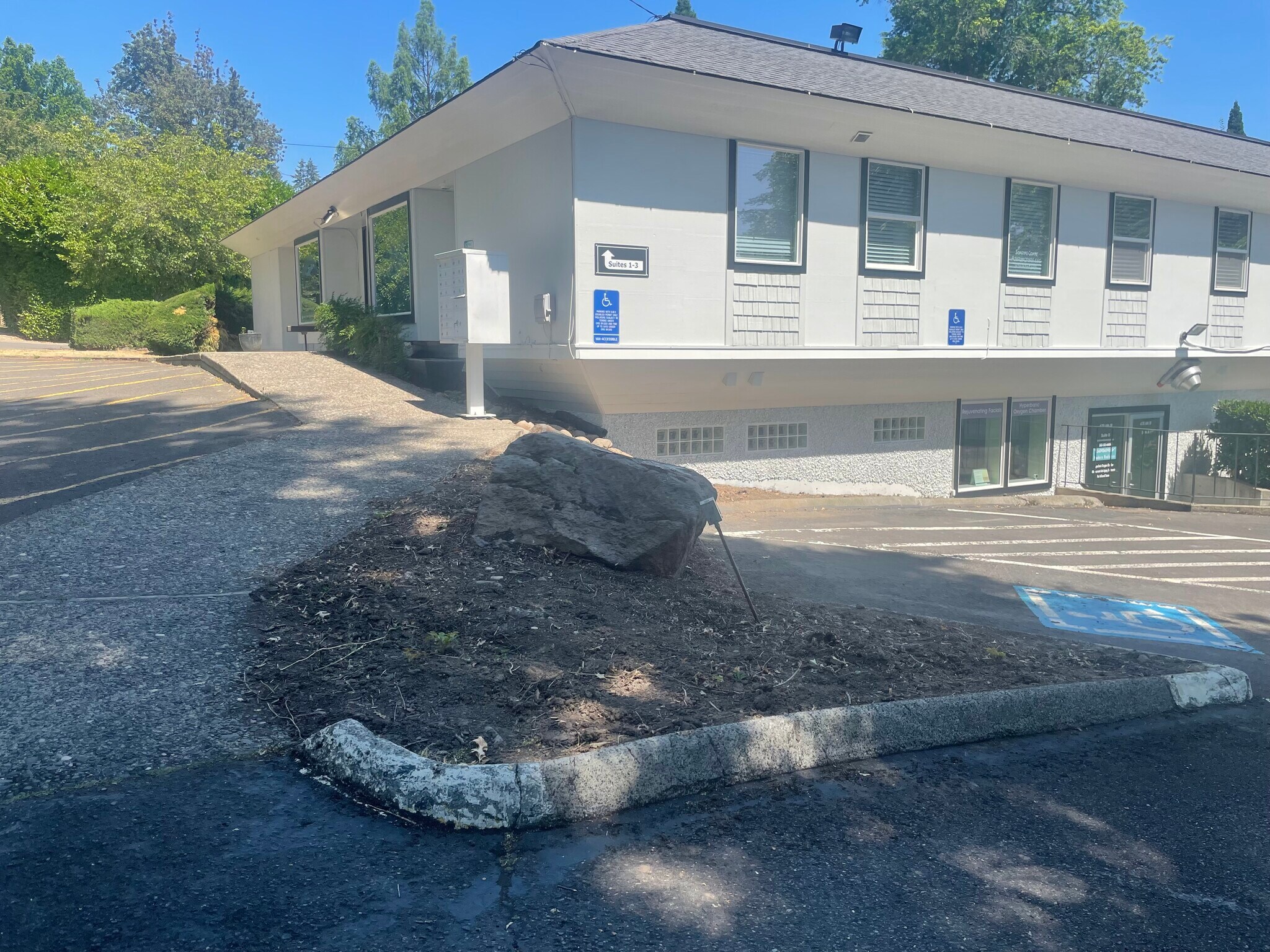 630 B Ave, Lake Oswego, OR for lease Primary Photo- Image 1 of 5