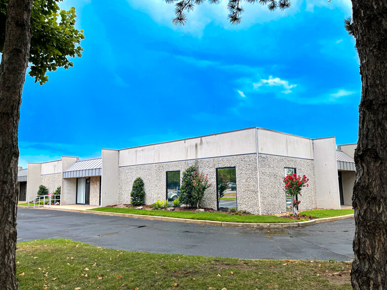 4301 Will Rogers Pky, Oklahoma City, OK for sale - Building Photo - Image 1 of 1