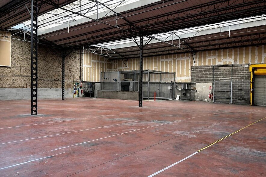 Industrial in Lille for lease - Interior Photo - Image 2 of 6