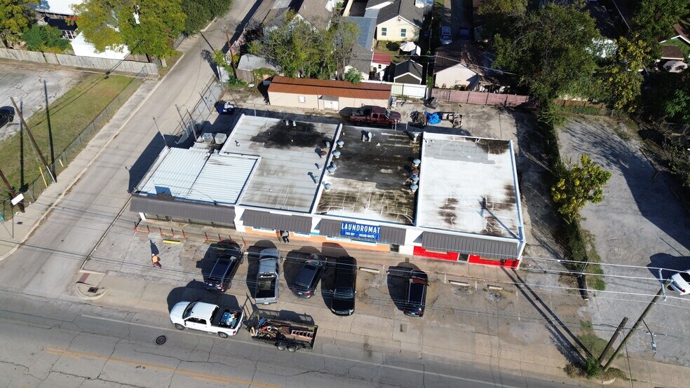 1006-1012 N Sylvania Ave, Fort Worth, TX à vendre - Photo du bâtiment - Image 2 de 17