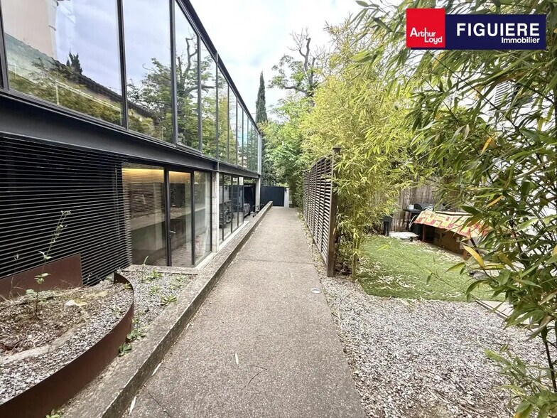 70 Cours Gambetta, Aix-en-Provence à louer - Photo du bâtiment - Image 2 de 8