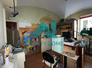 Retail in Cáceres, Cáceres for lease Interior Photo- Image 1 of 5