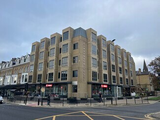 Plus de détails pour 9 Victoria Av, Harrogate - Bureau à louer