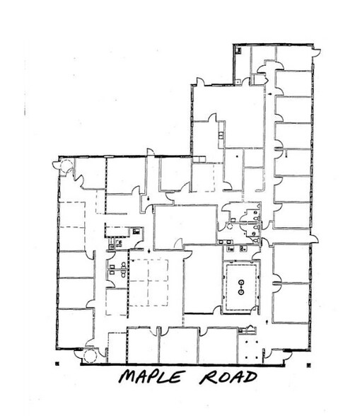 1869 E Maple Rd, Troy, MI à louer - Photo du bâtiment - Image 2 de 13