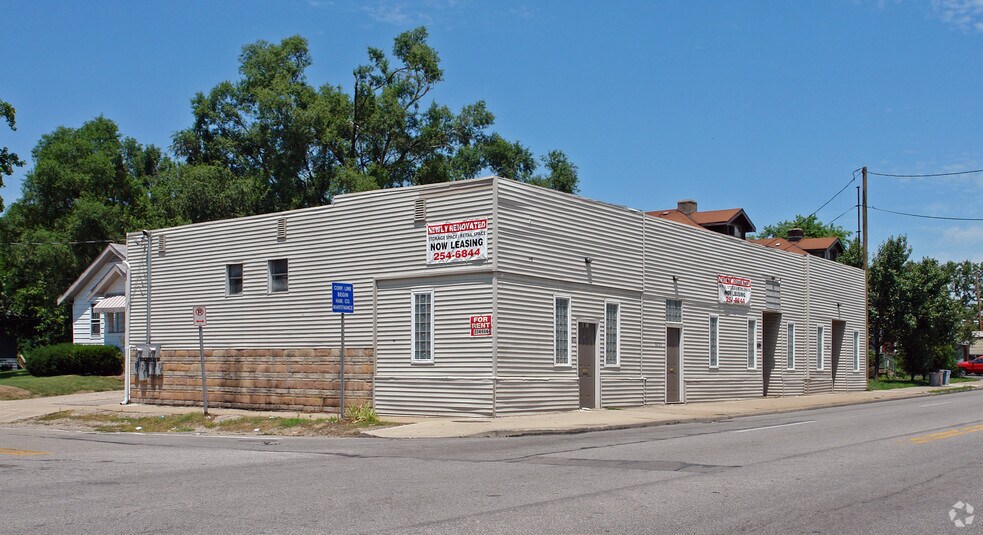 8201-8207 Vine St, Cincinnati, OH for sale - Building Photo - Image 2 of 7