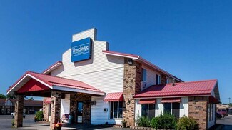 Plus de détails pour 921 N Lincoln Rd, Escanaba, MI - Services hôteliers à vendre