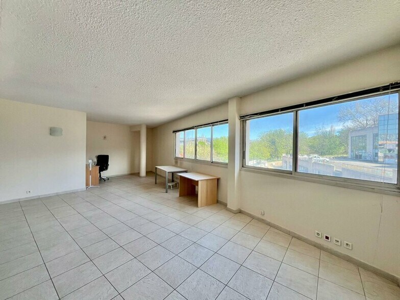 Office in CANNES-LA-BOCCA for sale - Interior Photo - Image 2 of 6