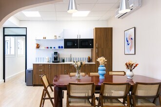 43 Rue D'Aboukir, Paris for lease Interior Photo- Image 2 of 10