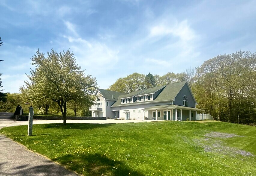 1376 US Route 1, Cape Neddick, ME à vendre - Photo du bâtiment - Image 2 de 21