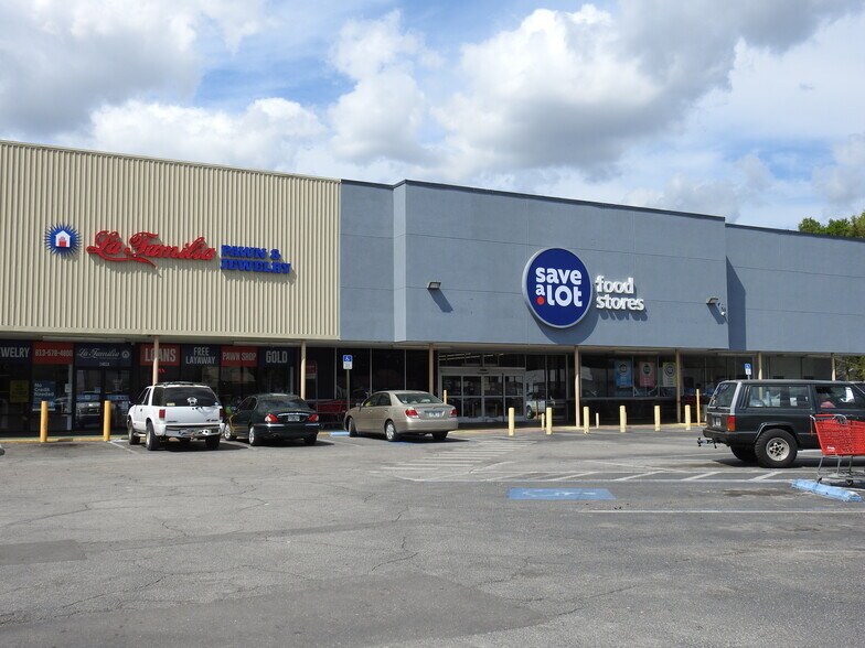 1425 S Collins St, Plant City, FL à louer - Photo du bâtiment - Image 2 de 5