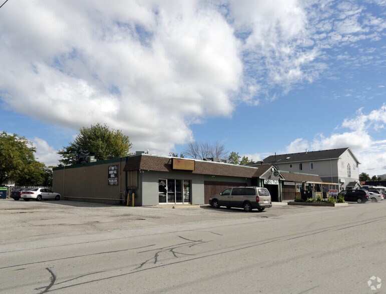 14-18 Secord Dr, St Catharines, ON à vendre - Photo du bâtiment - Image 2 de 16