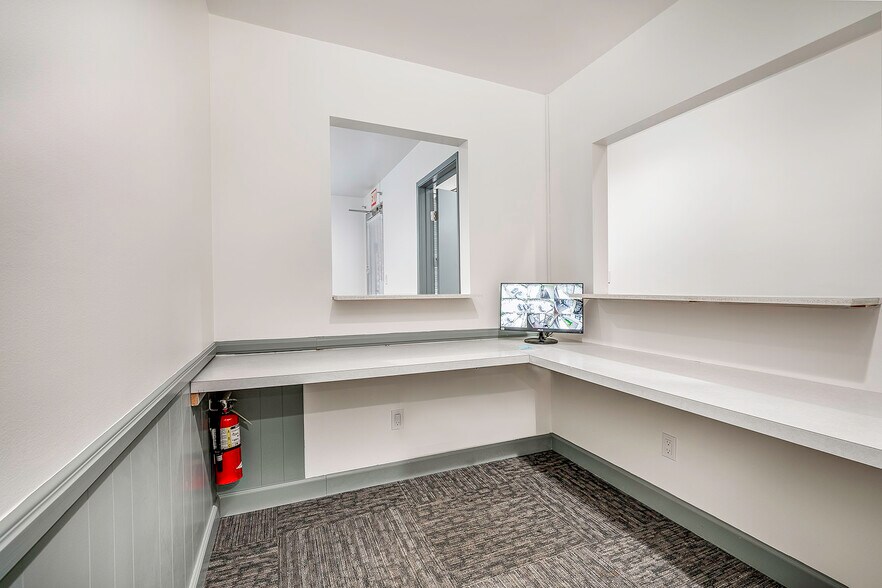 1324-1332 N Avalon Blvd, Wilmington, CA à louer - Photo intérieure - Image 3 de 12