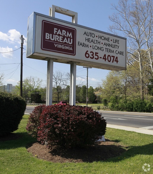 840 N Commerce Ave, Front Royal, VA for sale - Building Photo - Image 3 of 3