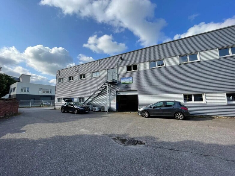 Flex dans Le Petit-Quevilly à louer - Photo du bâtiment - Image 2 de 14