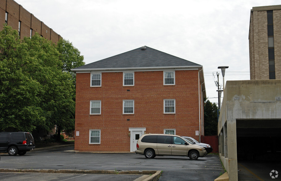 4101 Chain Bridge Rd, Fairfax, VA à louer - Photo du bâtiment - Image 3 de 3