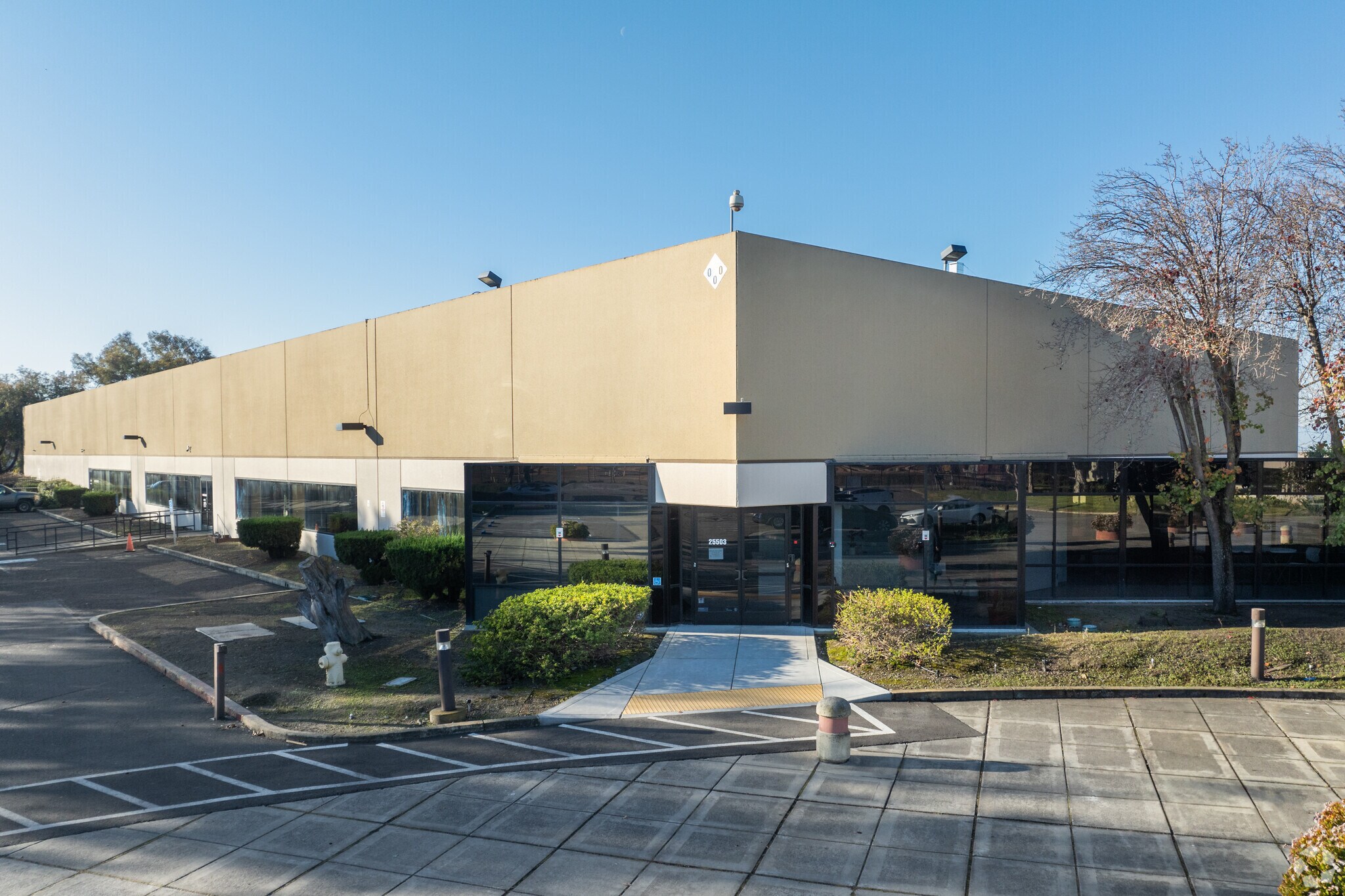 3832 Bay Center Pl, Hayward, CA for lease Building Photo- Image 1 of 11