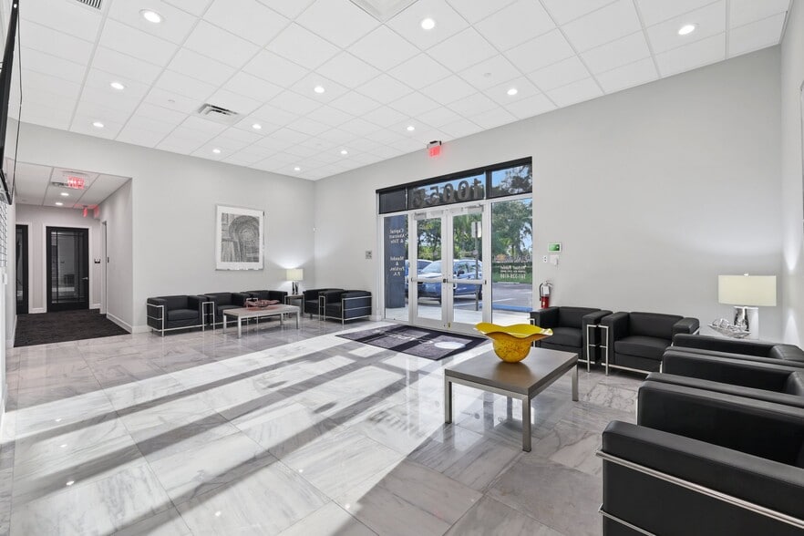 10055 Yamato Rd, Boca Raton, FL for lease - Interior Photo - Image 2 of 52