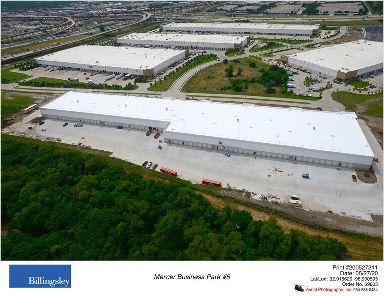 2261 Morgan Pky, Dallas, TX à louer - Photo du bâtiment - Image 3 de 4