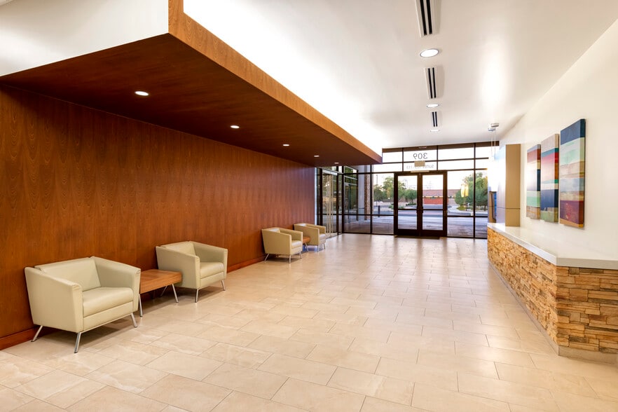 303 W Elliot Rd, Tempe, AZ for lease - Interior Photo - Image 3 of 4