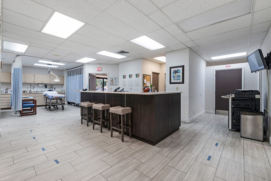 2280 W Atlantic Ave, Delray Beach, FL for sale - Building Photo - Image 3 of 42