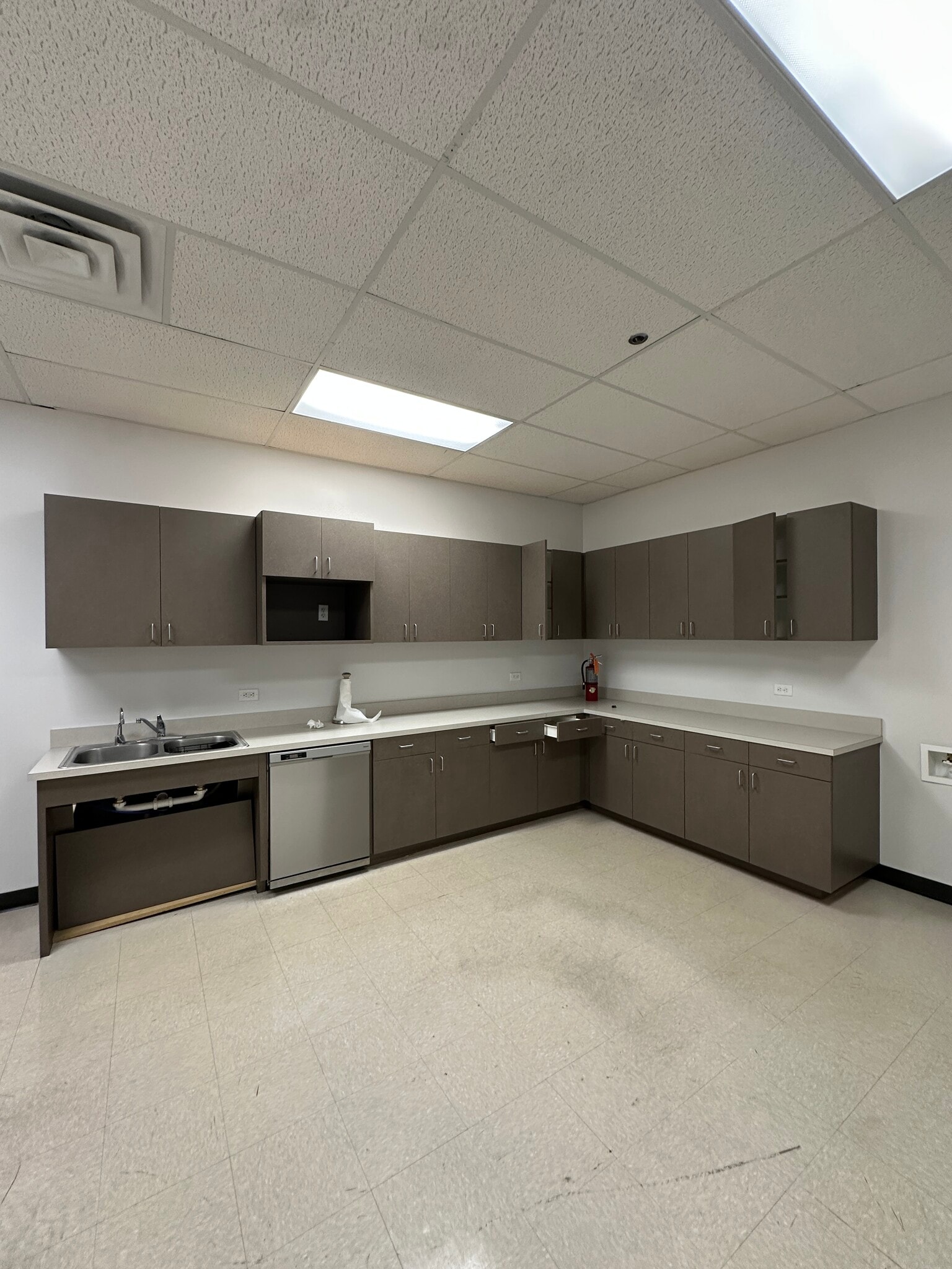 6115 Camp Bowie Blvd, Fort Worth, TX for lease Interior Photo- Image 1 of 8