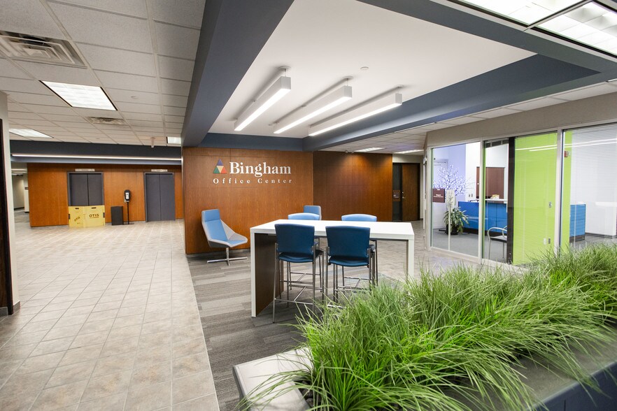 30600-30700 - 30800 Telegraph Rd, Bingham Farms, MI à louer - Photo intérieure - Image 3 de 14