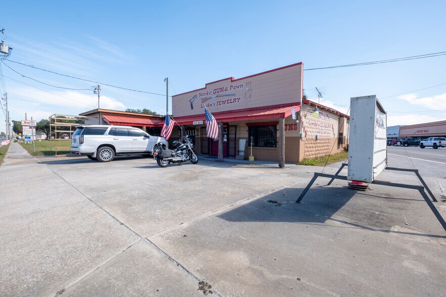 324 S Main St, Wildwood, FL à vendre - Photo du bâtiment - Image 2 de 30