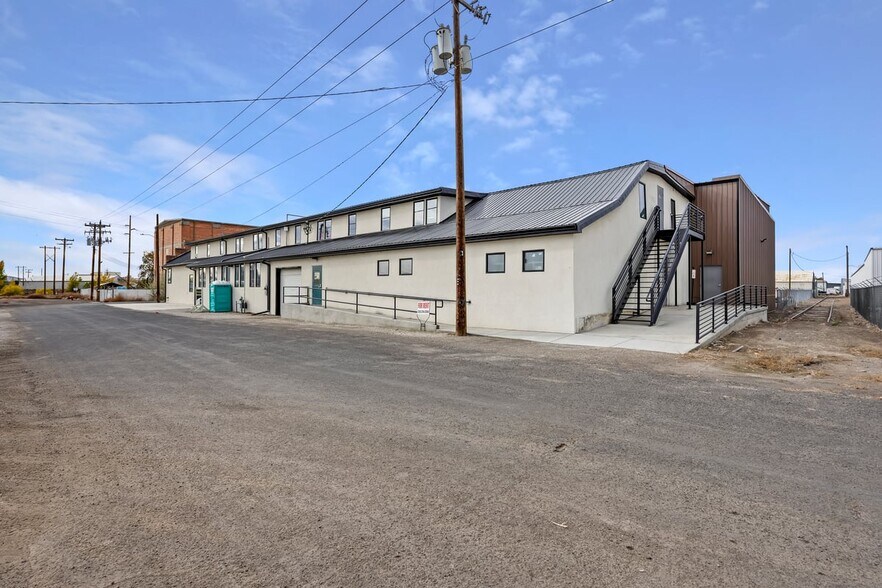 702 Fairfield St W, Twin Falls, ID à louer - Photo du bâtiment - Image 3 de 4