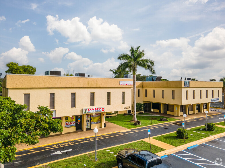 3075 W Oakland Park Blvd, Fort Lauderdale, FL for sale - Building Photo - Image 1 of 1