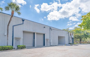 2201 Nw 30th Pl, Pompano Beach, FL for lease Building Photo- Image 2 of 3