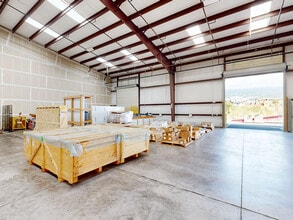 73-5627 Maiau St, Kailua Kona, HI for lease Interior Photo- Image 1 of 4