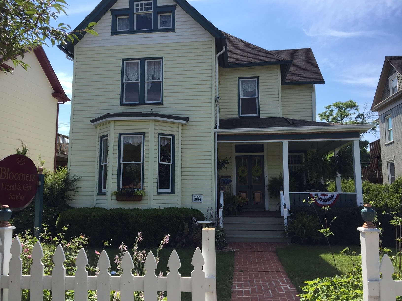 643 Allegheny Ave, Oakmont, PA for lease Primary Photo- Image 1 of 3