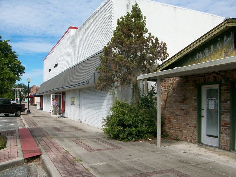 124 Bushnell Plz, Bushnell, FL à vendre - Photo du bâtiment - Image 3 de 24