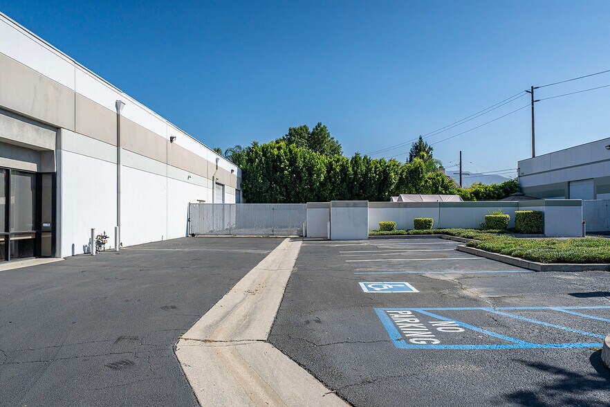 845 Meridian St, Duarte, CA à vendre - Photo du bâtiment - Image 2 de 20