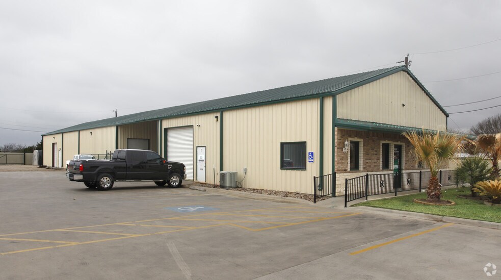 1600 W Stan Schlueter Loop, Killeen, TX à louer - Photo principale - Image 1 de 2