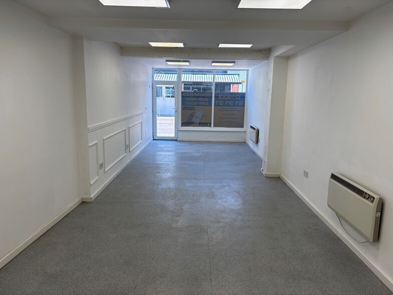 119A-B High St, Rushden for sale - Building Photo - Image 2 of 5