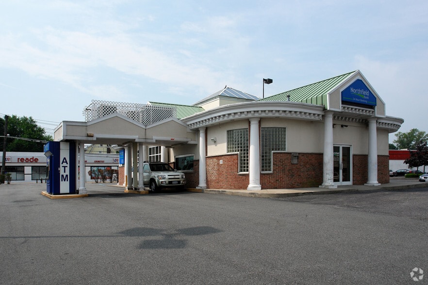 1481-1565 Forest Ave, Staten Island, NY à louer - Photo du bâtiment - Image 3 de 4