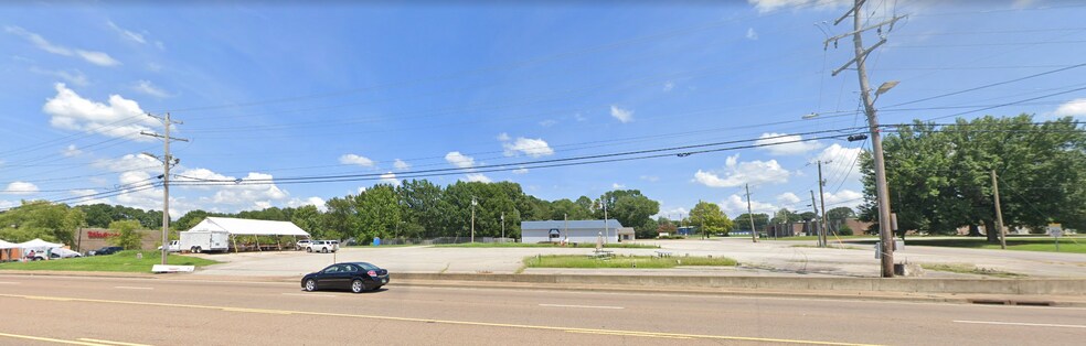 3100 N Highland Ave, Jackson, TN à louer - Photo principale - Image 2 de 3