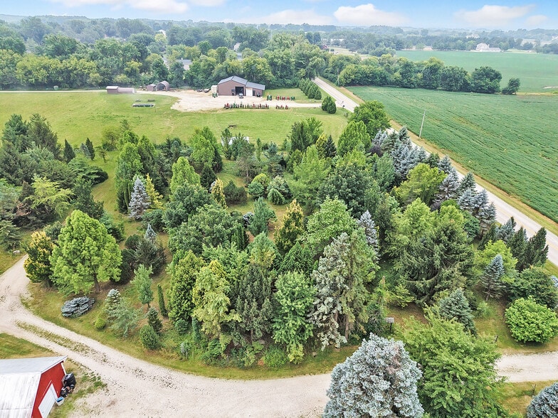 3004 Stieg Rd, Woodstock, IL for sale - Building Photo - Image 3 of 7