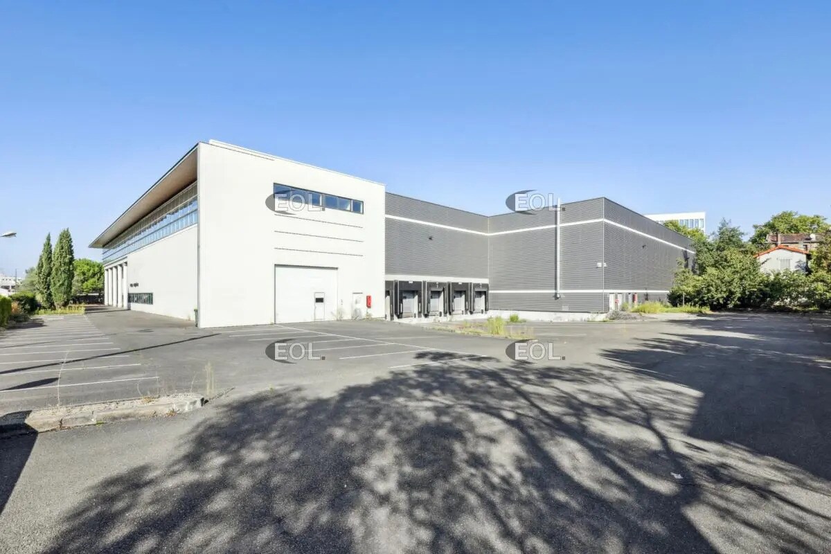 Flex dans Romainville à louer Photo du bâtiment- Image 1 de 29