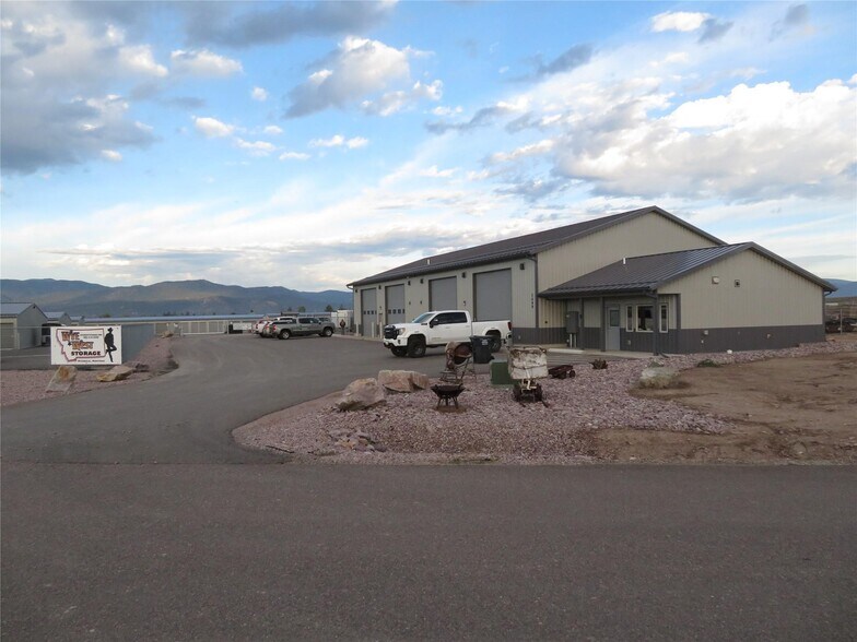 7099 Two Smokes Way, Missoula, MT à vendre - Photo du bâtiment - Image 3 de 36